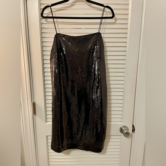 H&M- block sequence mini dress. Never worn. Tags on. - Picture 1 of 3